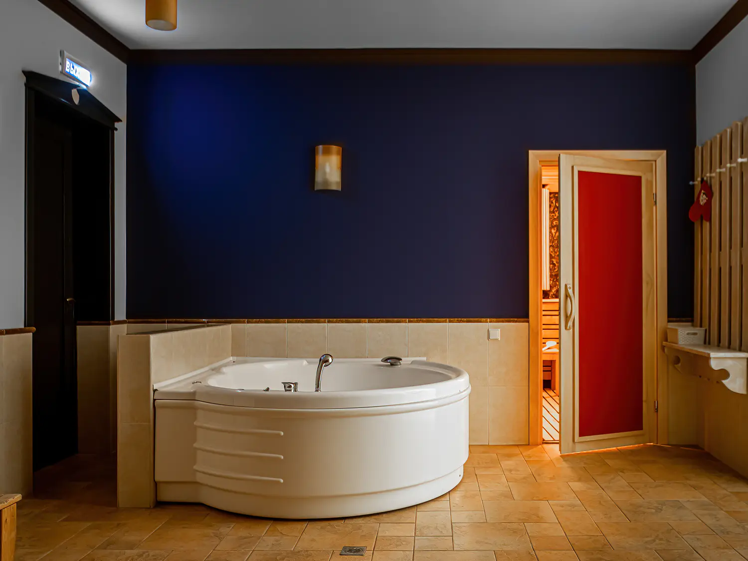 PDN_5831-HDR-DeNoiseAI-low-light 1